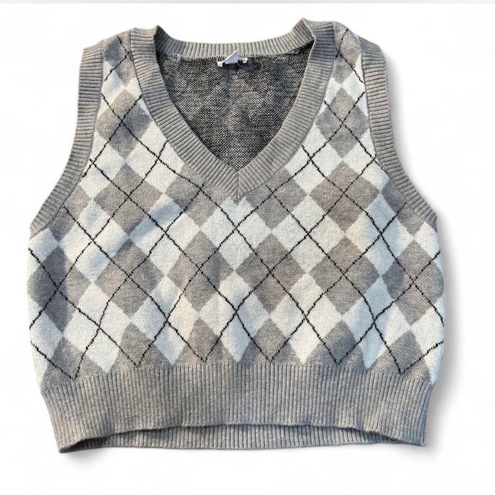 Garage Unisex Gray & White Argyle Sweater Vest